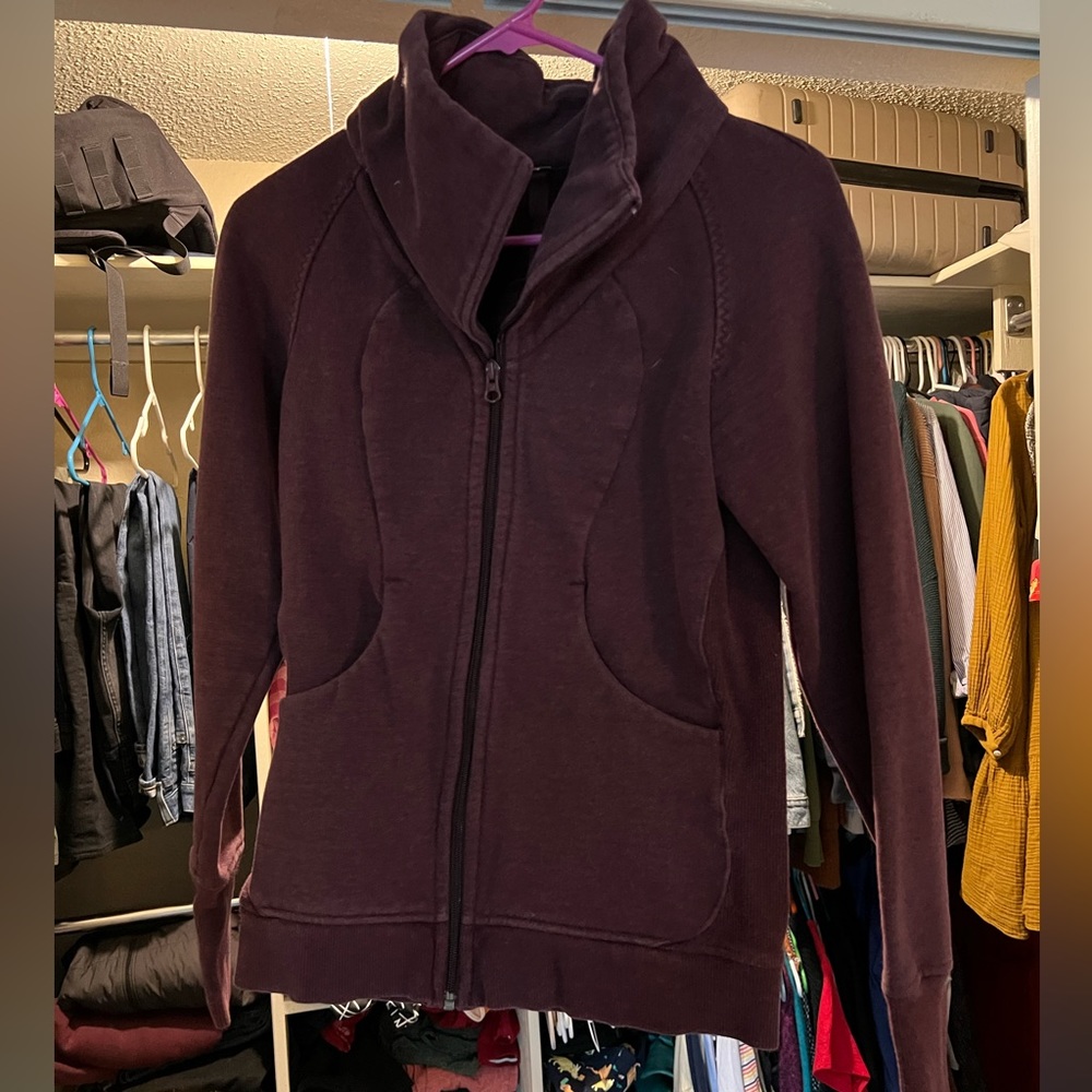 Excellent used condition cozy Lululemon zip up